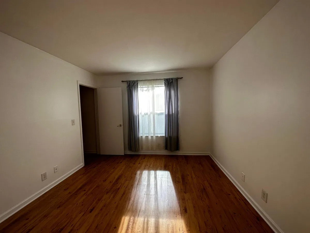 Unit 106 photo 10