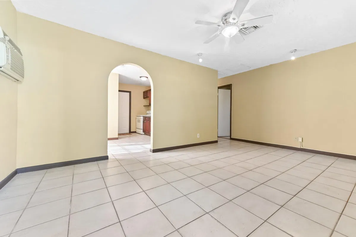 West Palm Beach Residence photo 4