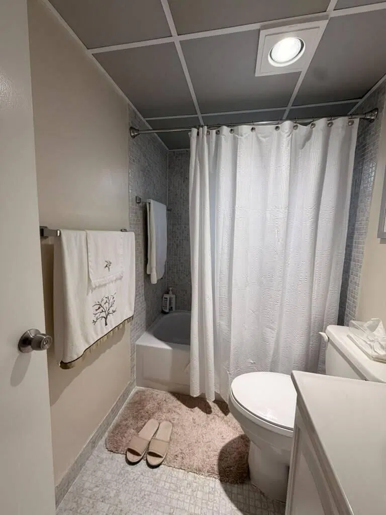 Unit 43 photo 10