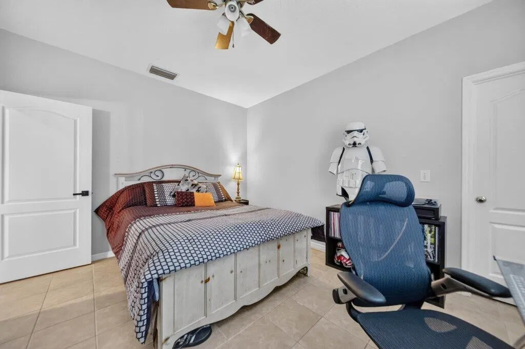 Residence photo 16