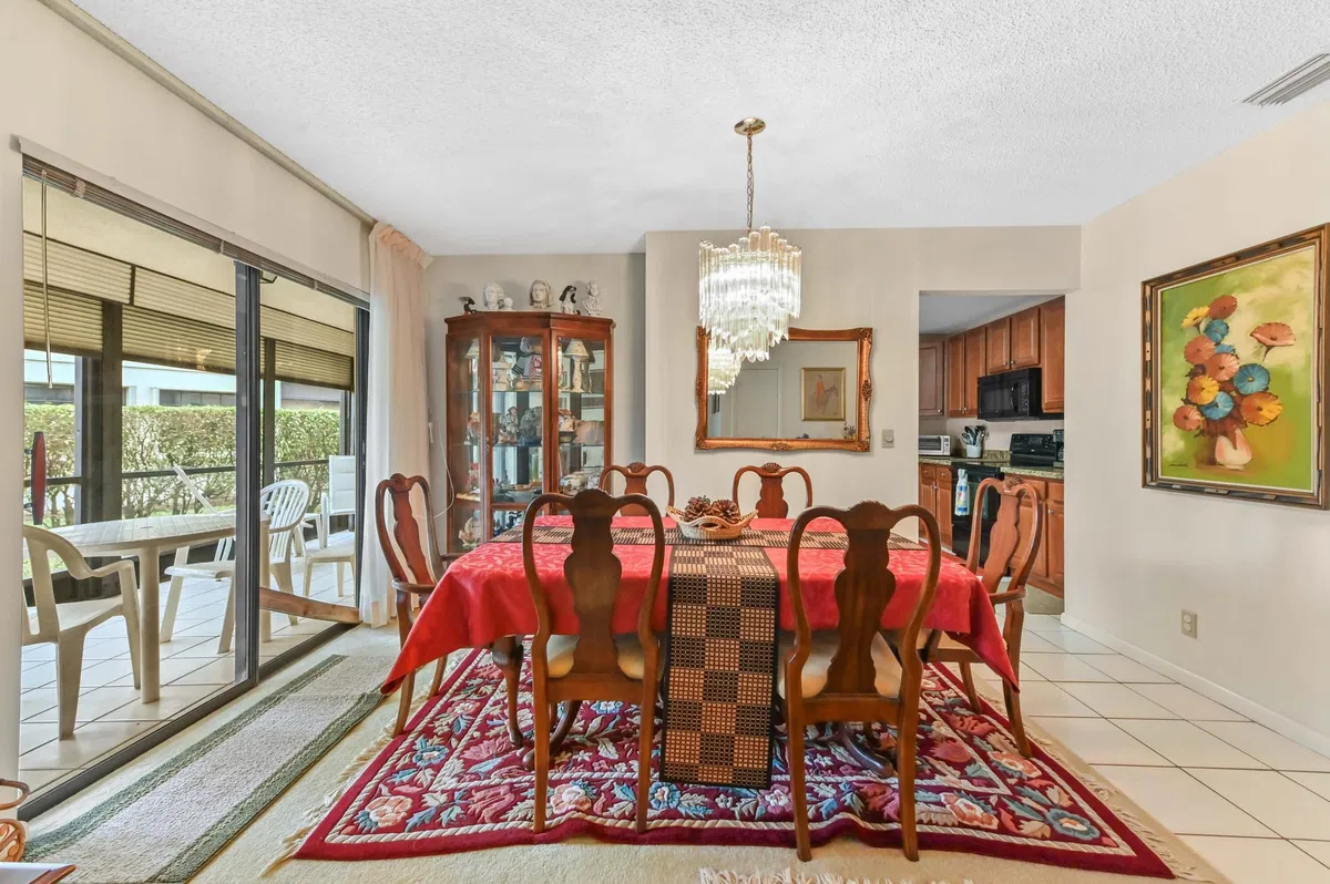Residence photo 10