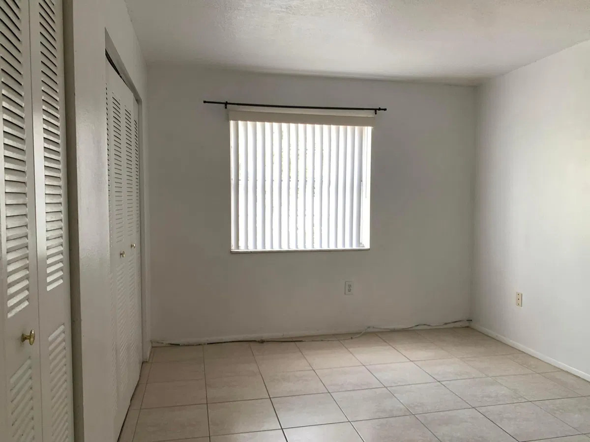 Unit 206 photo 4
