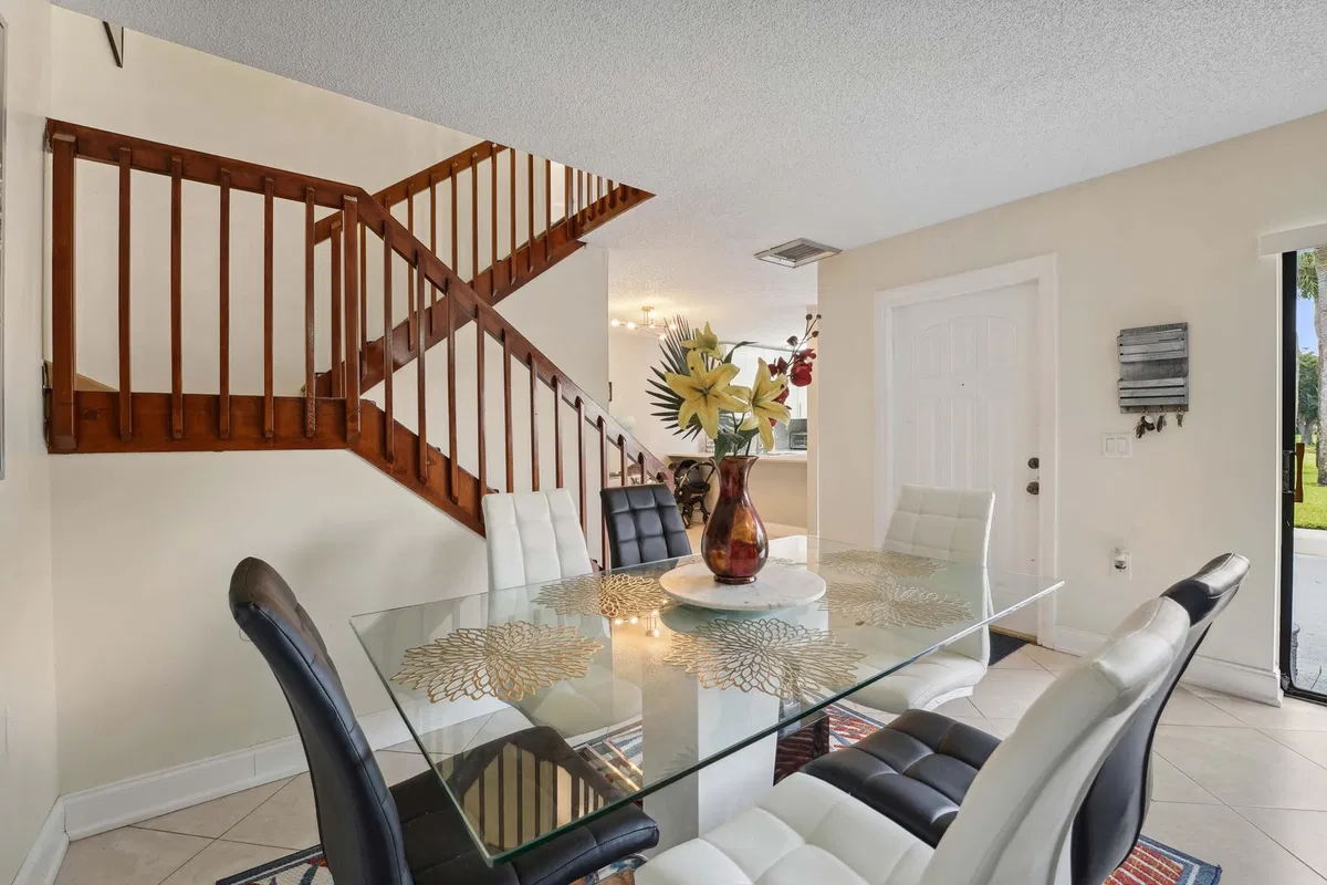 Residence photo 4