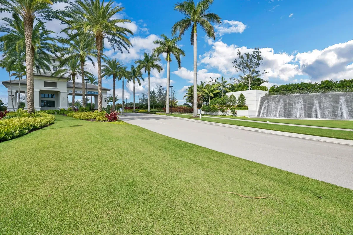 Residence photo 25