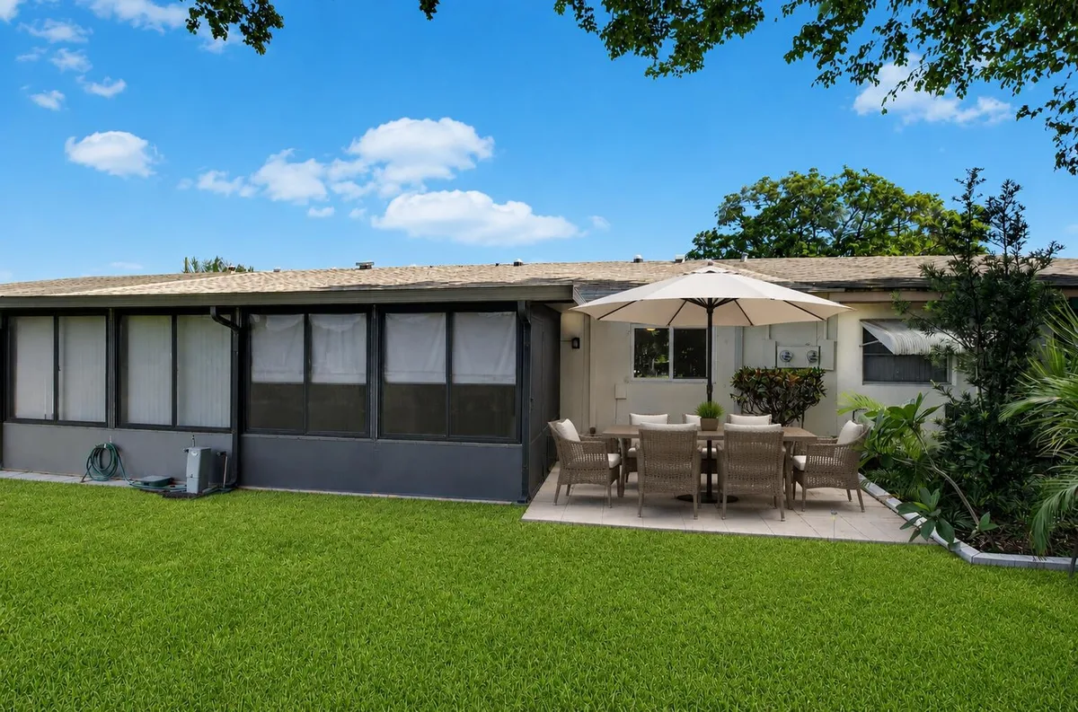 Residence photo 10