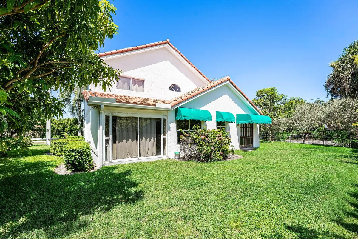 Residence photo 31