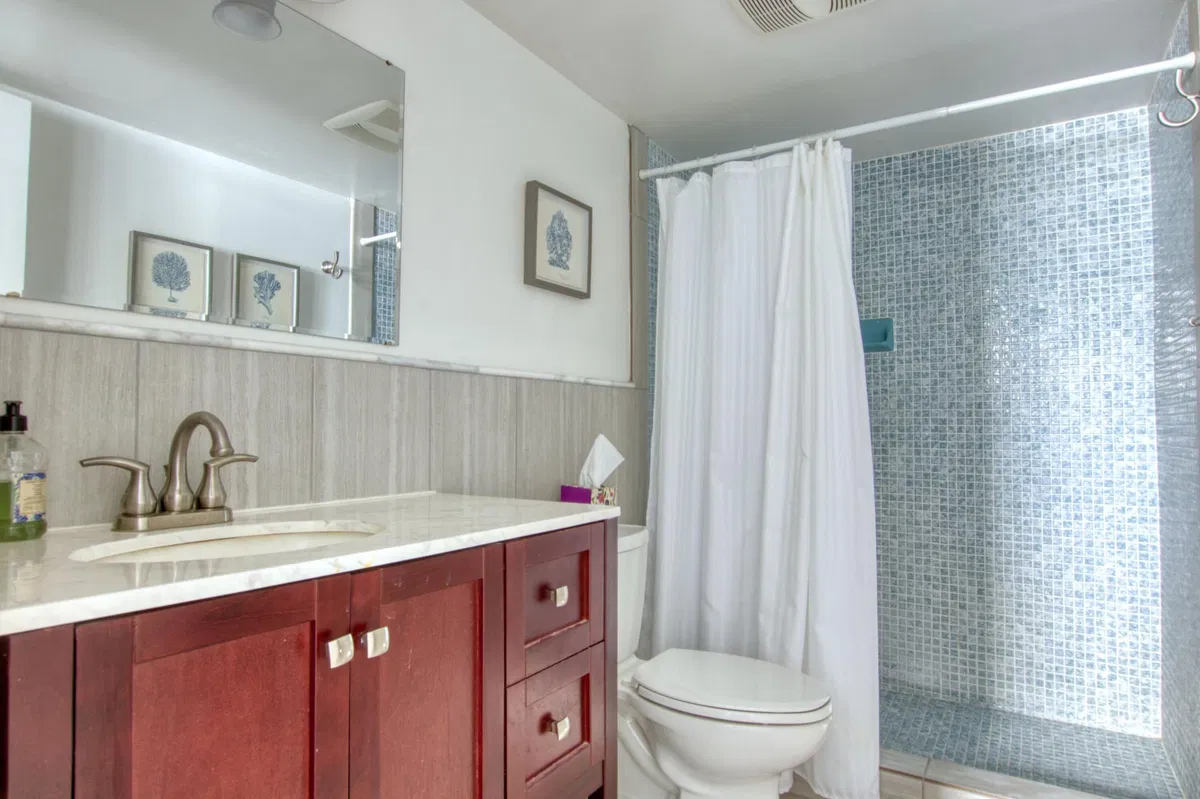 Unit 206 photo 13