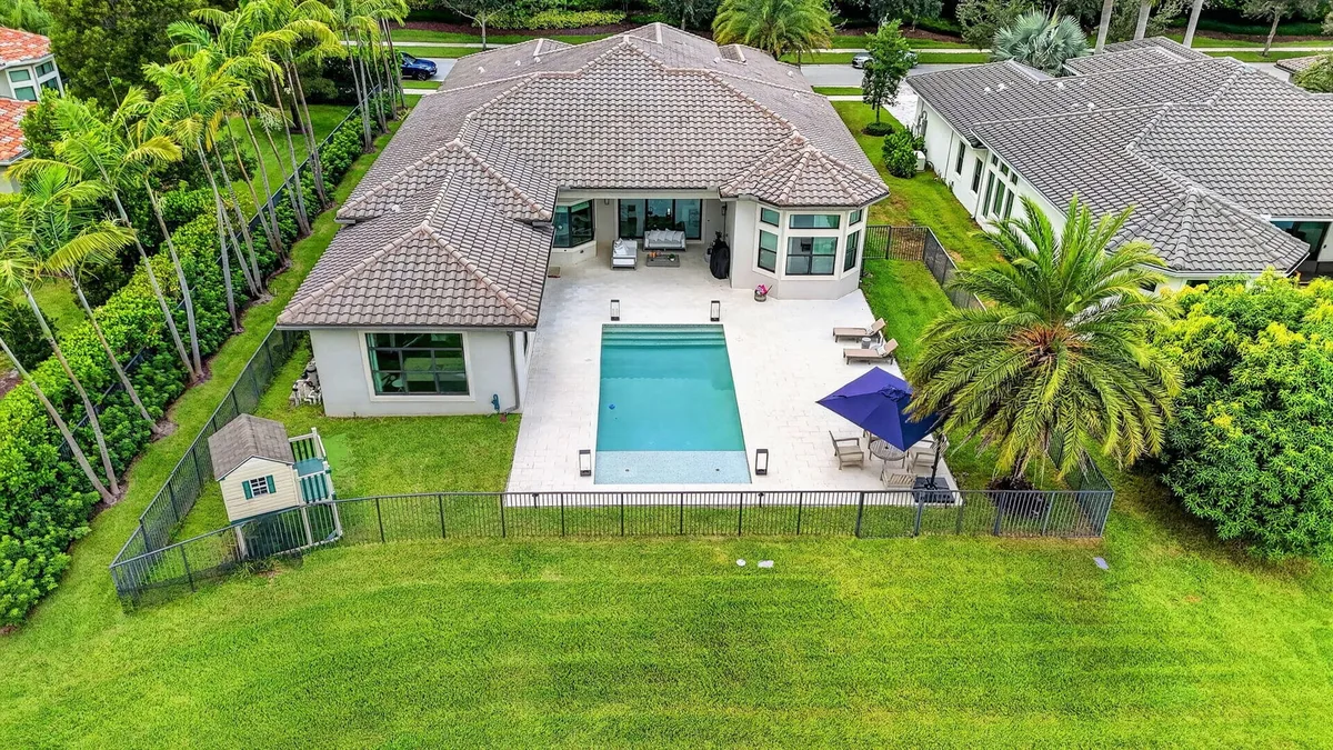 Seven Bridges Residence photo 40
