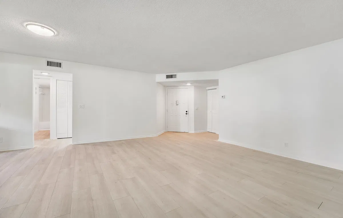 Residence photo 10