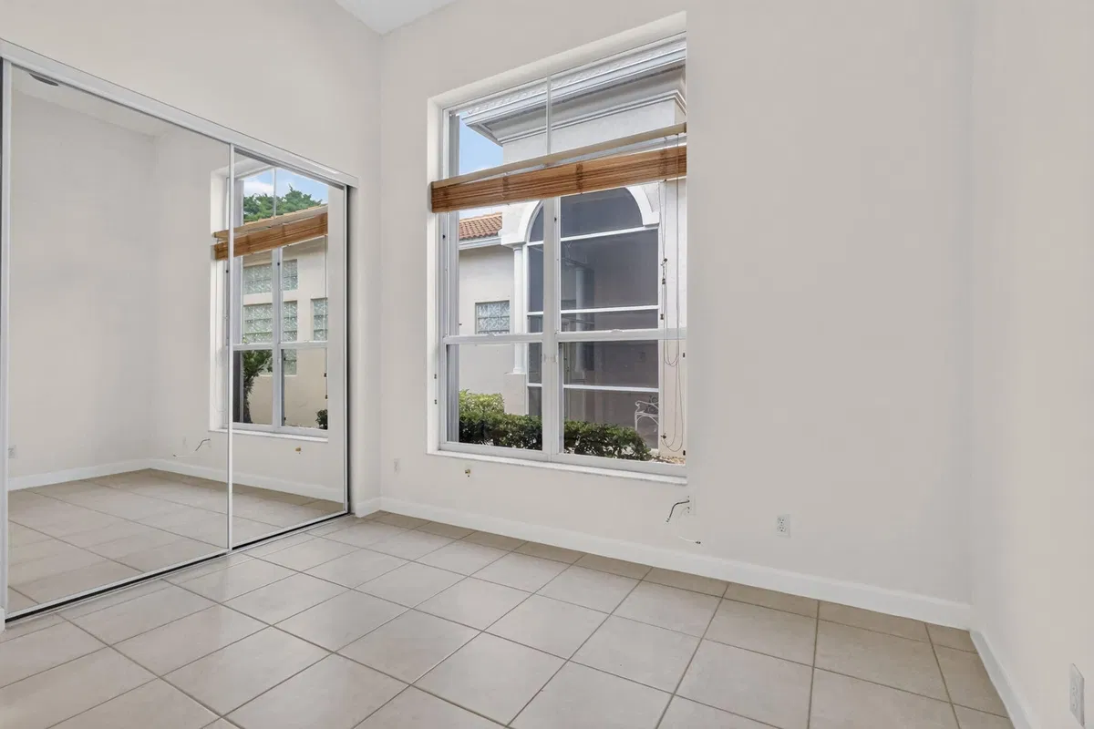 Residence photo 10
