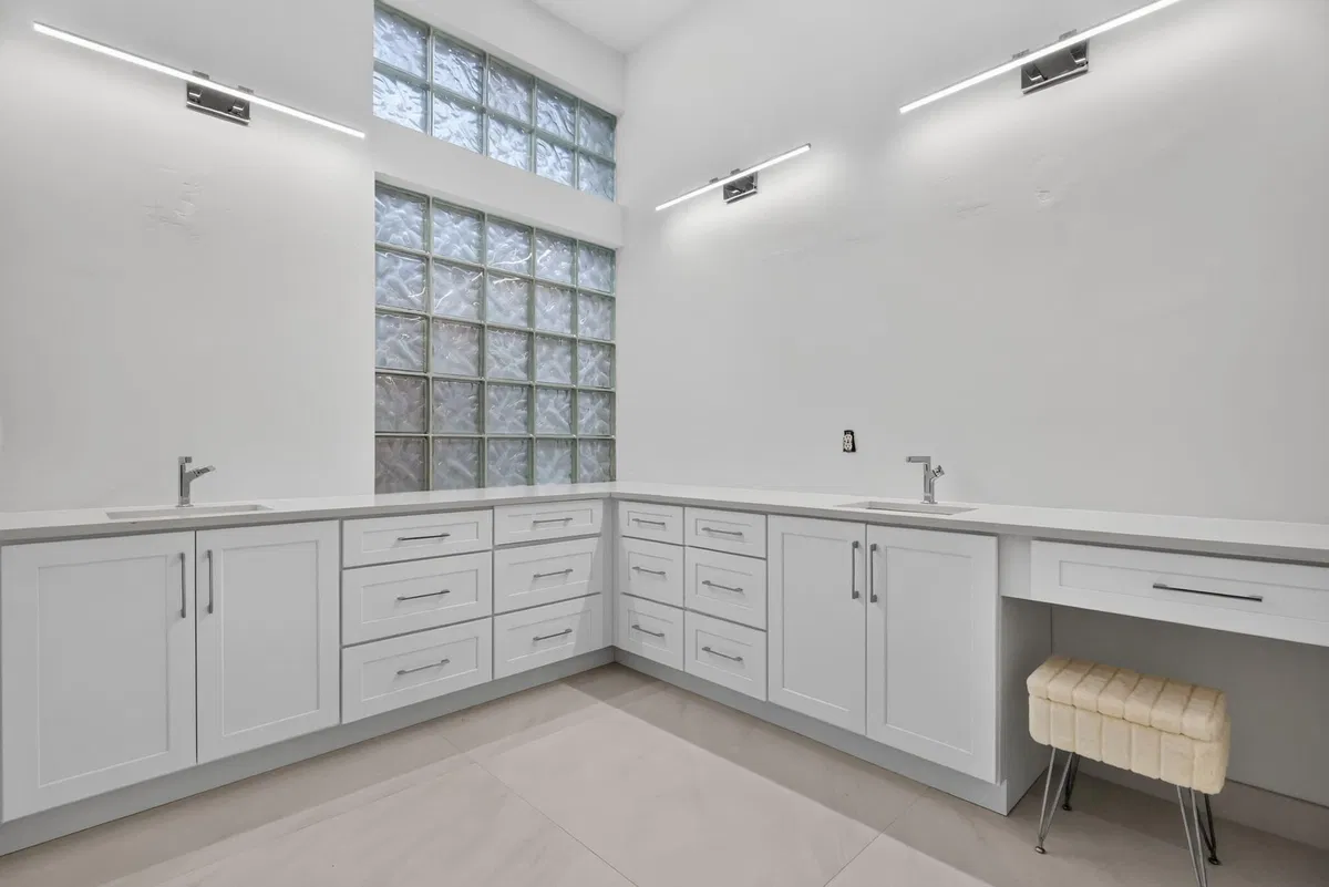 Residence photo 19