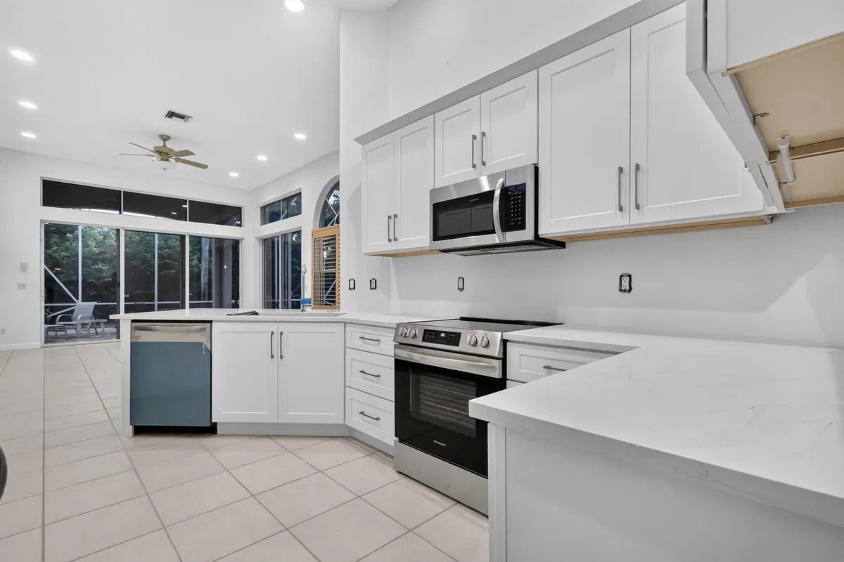 Residence photo 31