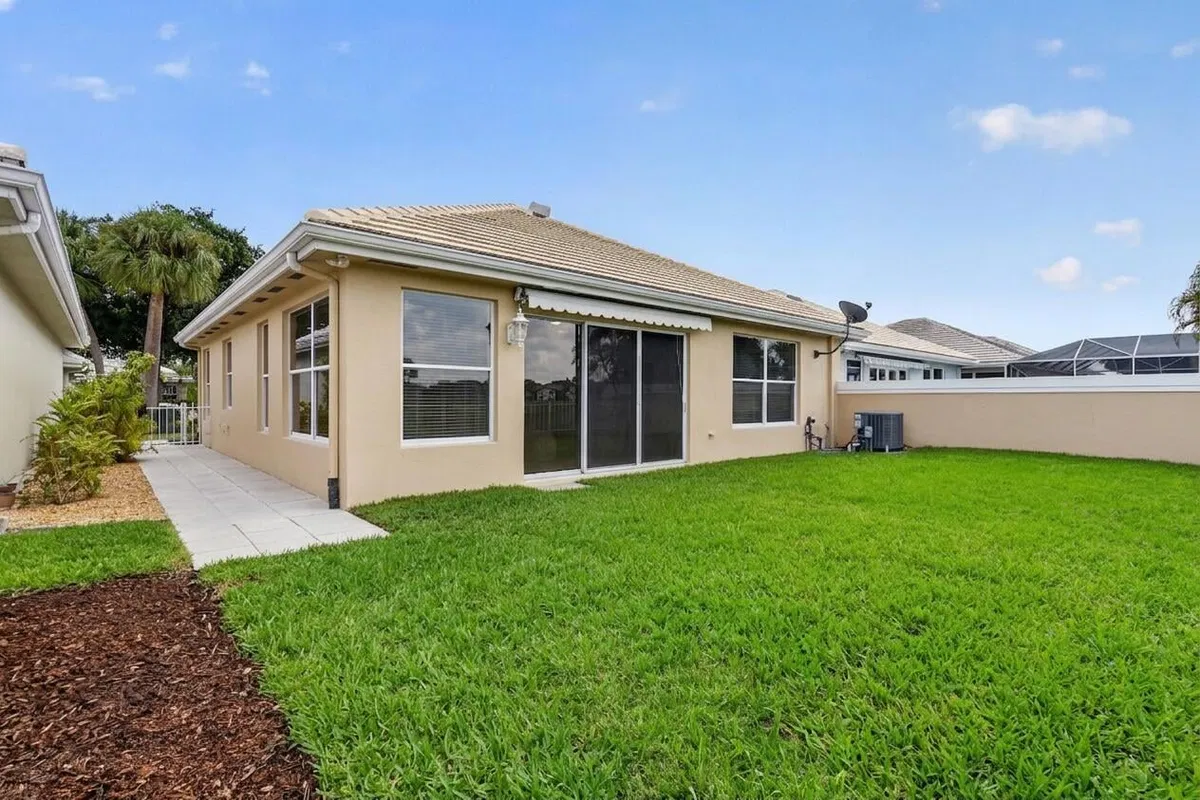 Residence photo 43