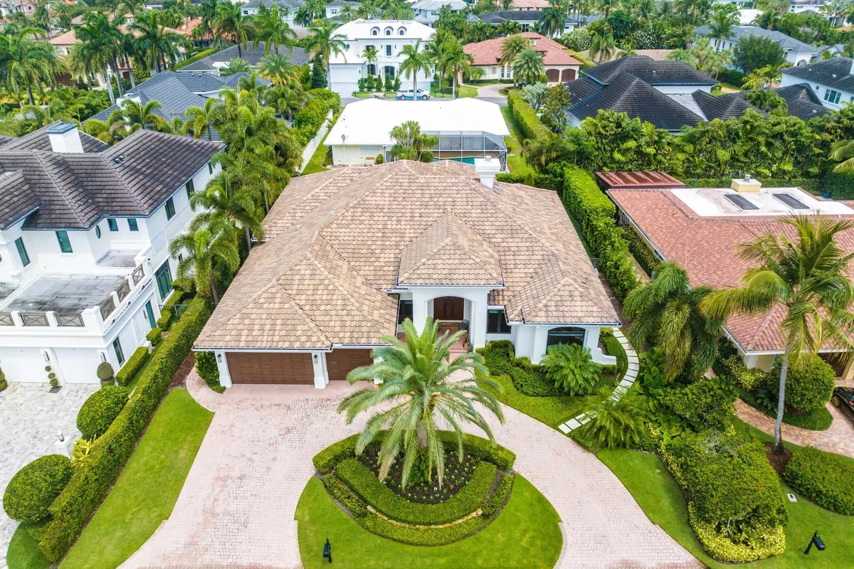 Royal Palm Yacht and Country Club Residence photo 34