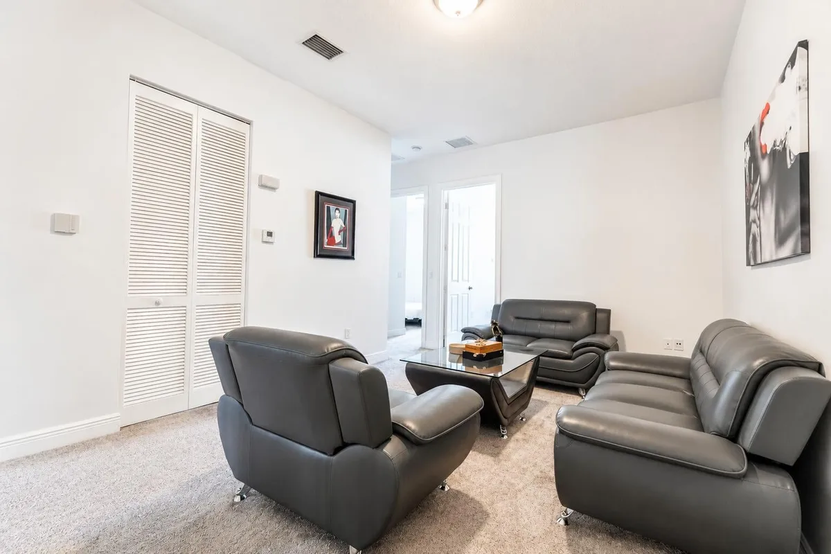  Unit 2514 photo 10