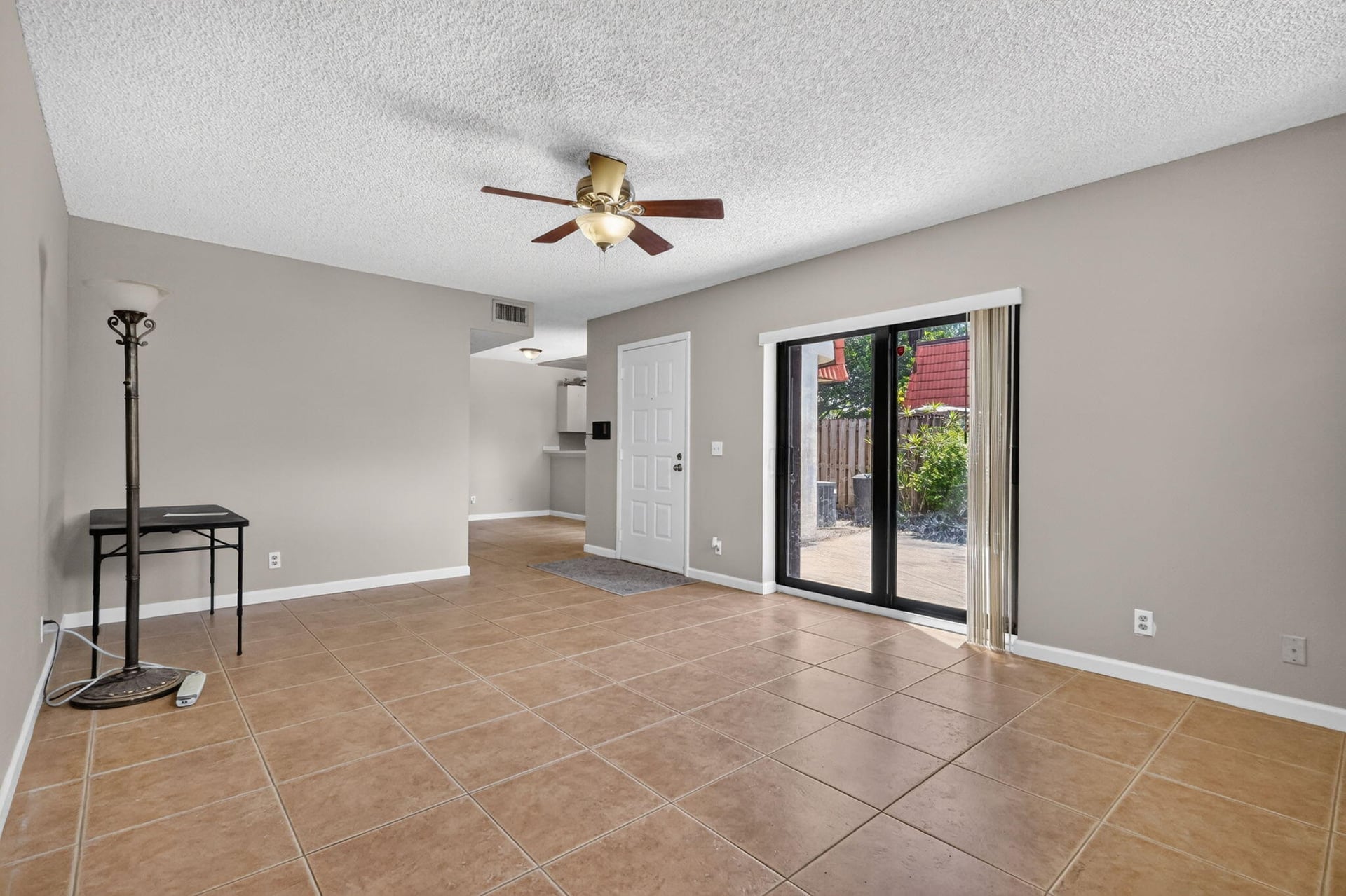 Residence photo 4