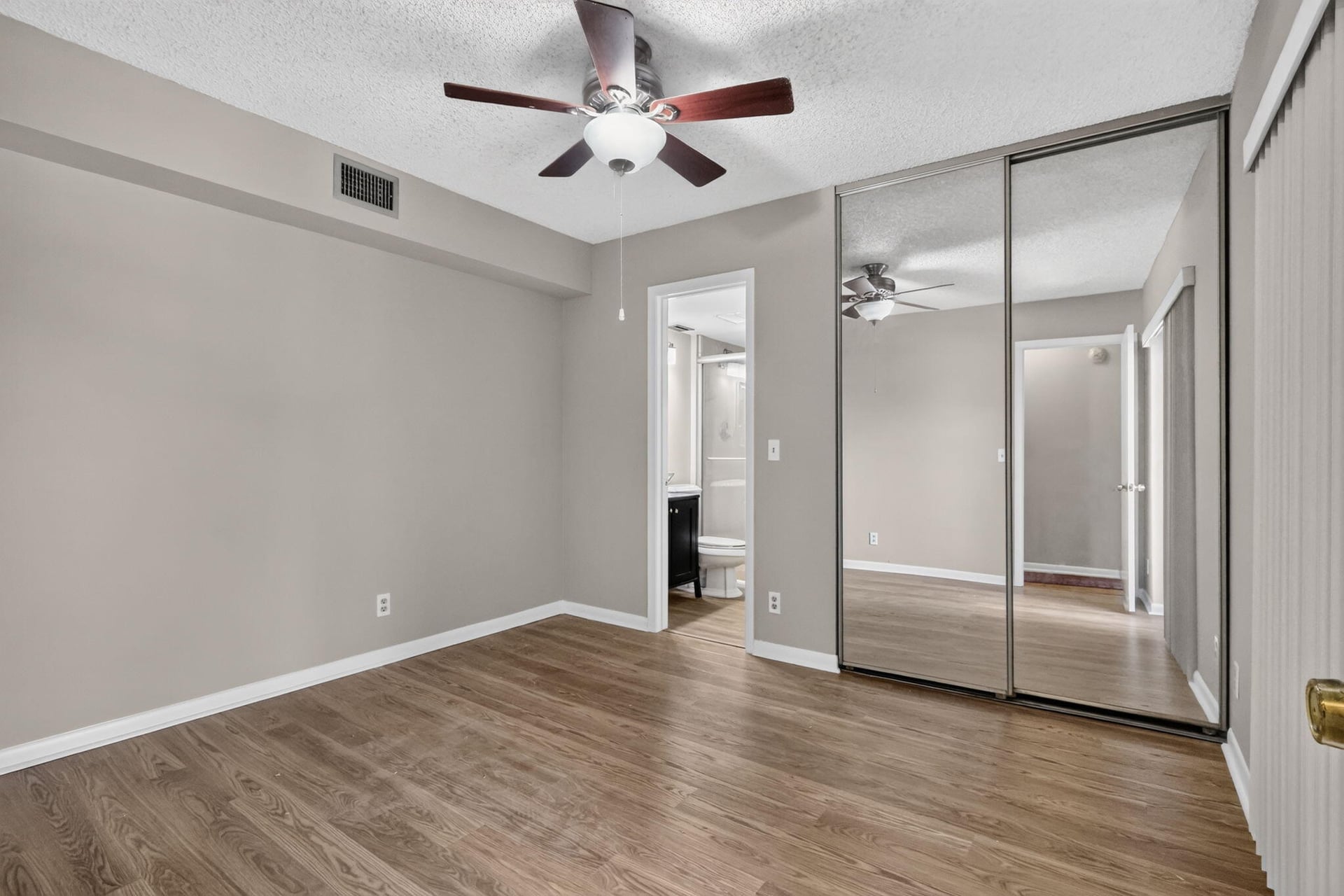 Residence photo 13