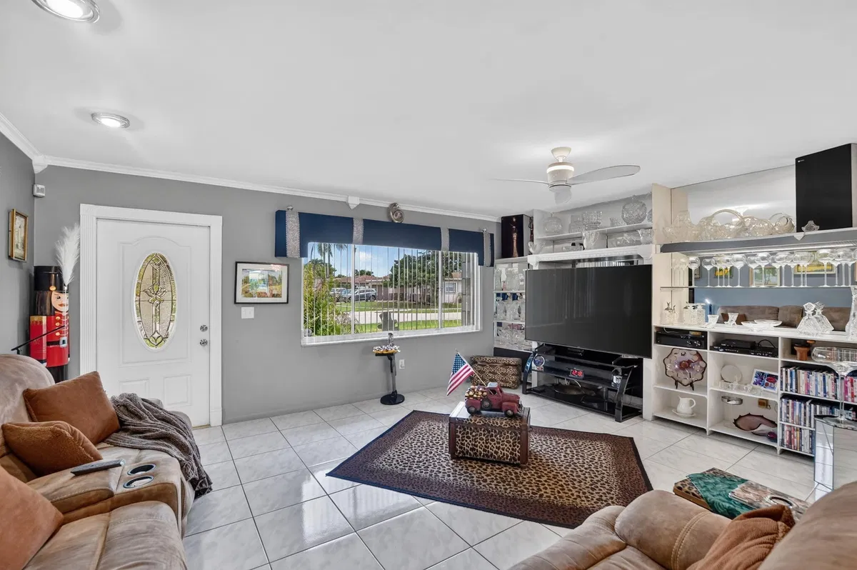 Residence photo 4