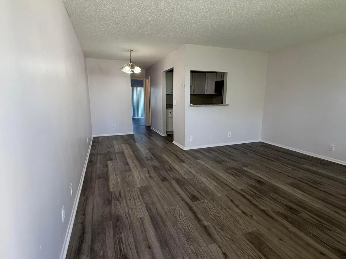 Residence photo 4