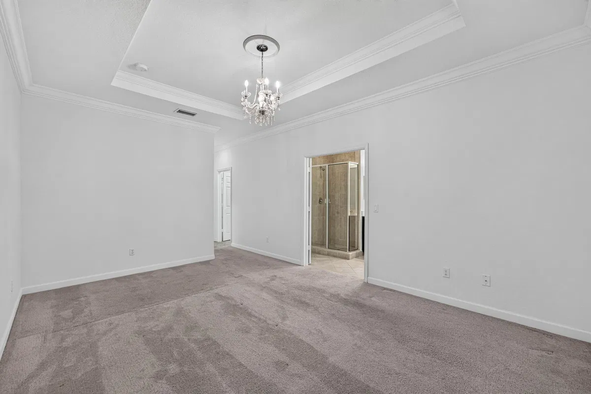 Residence photo 19