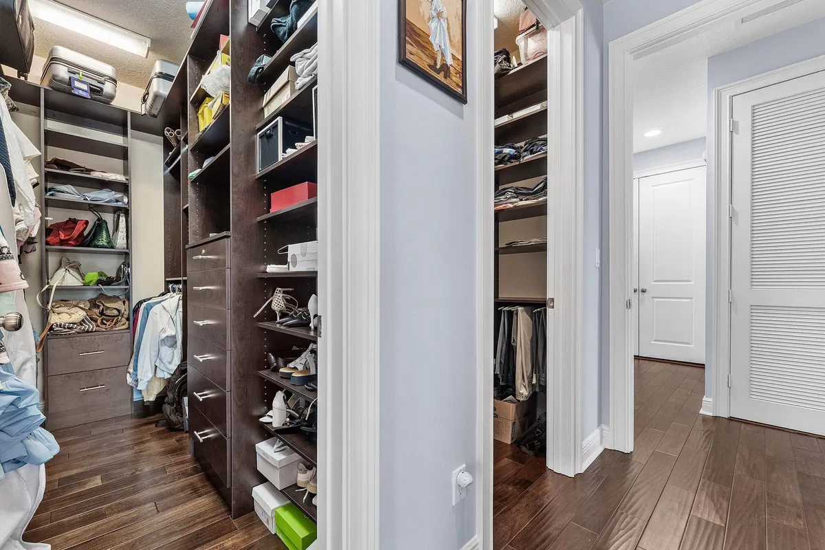 Residence photo 25