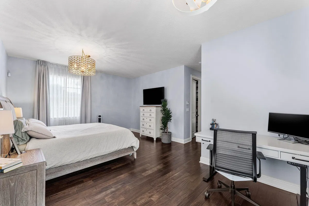 Residence photo 31