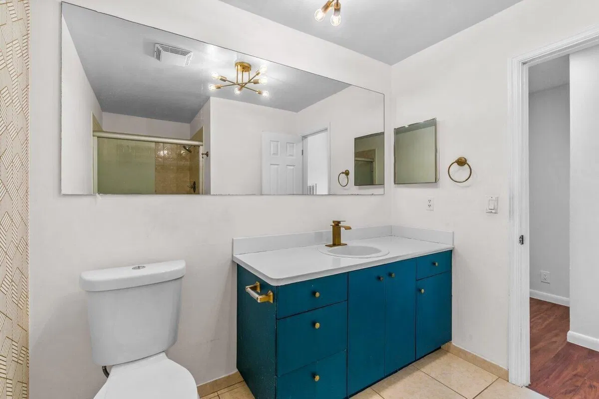 Unit 5 photo 19