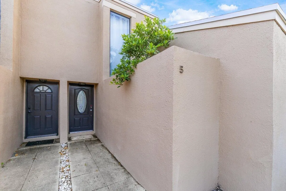 Unit 5 photo 22