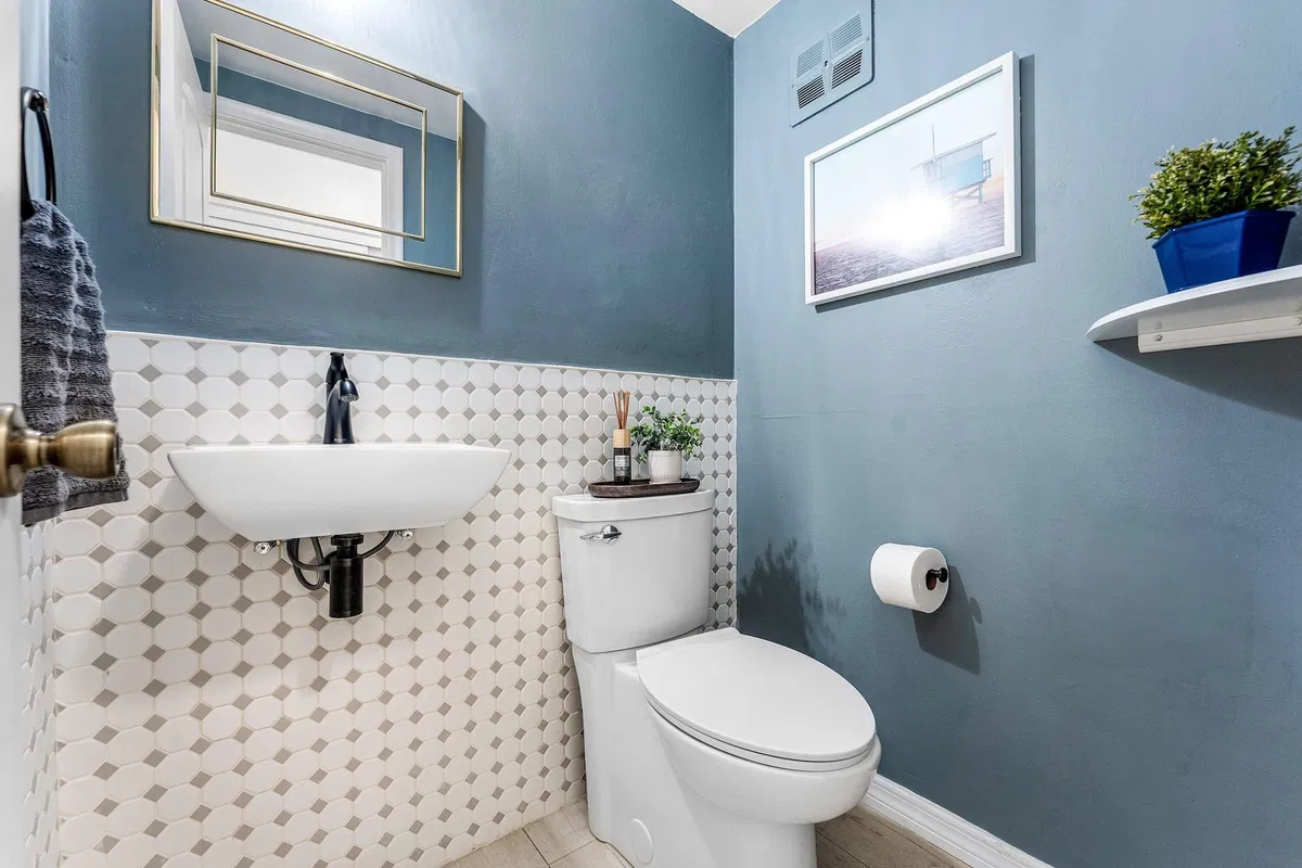 Unit 303 photo 10