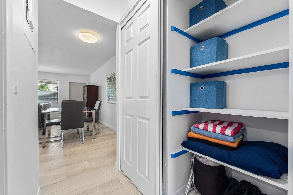 Unit 303 photo 22