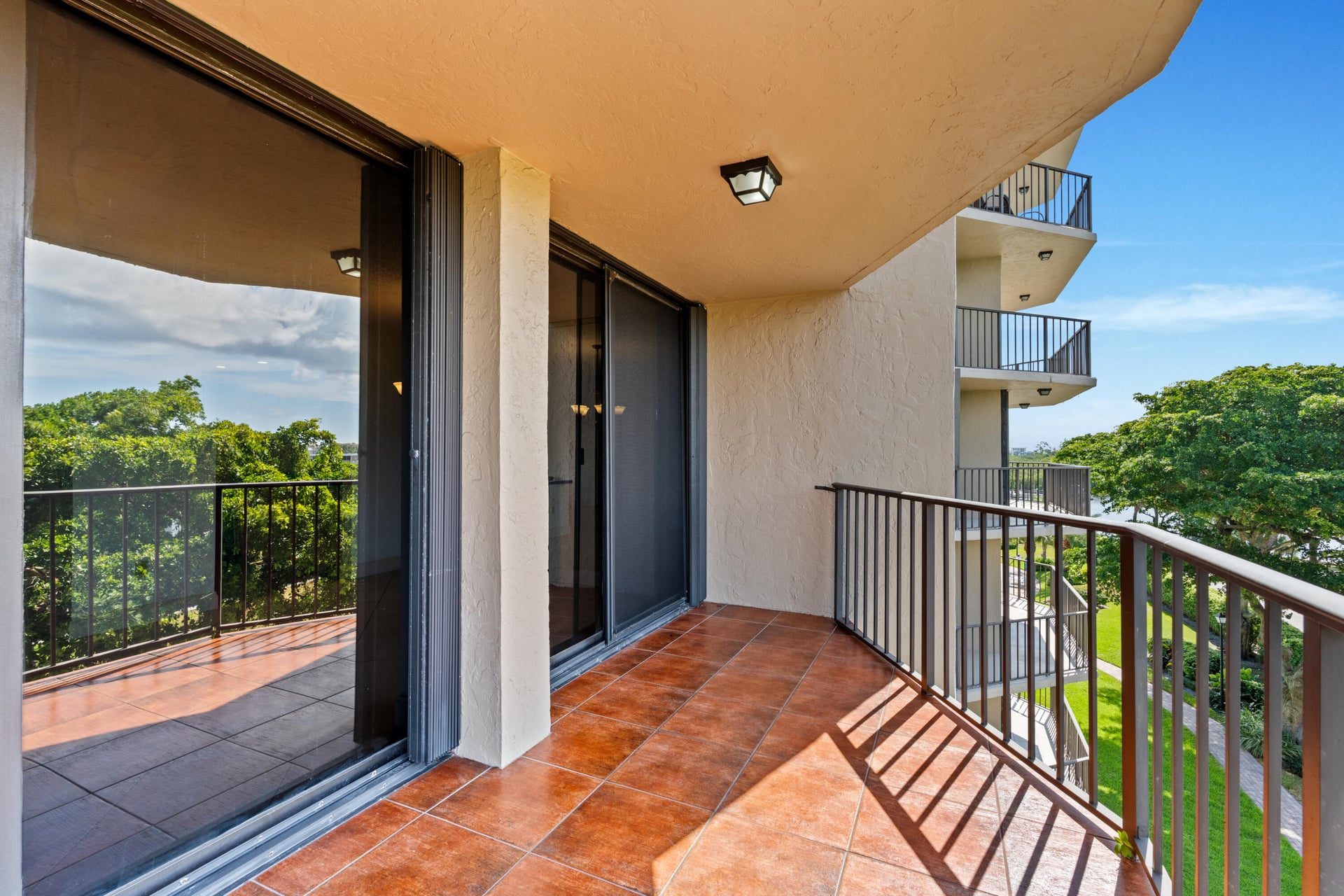Unit 5110 photo 16