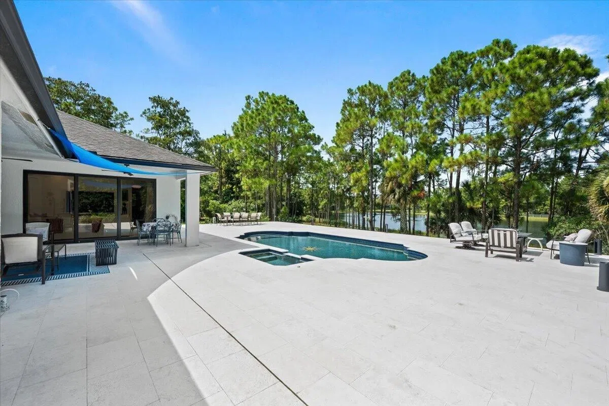 Homeland Residence photo 25