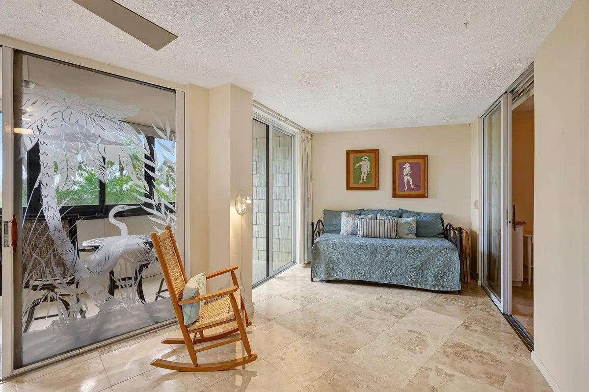  Unit 318 photo 16