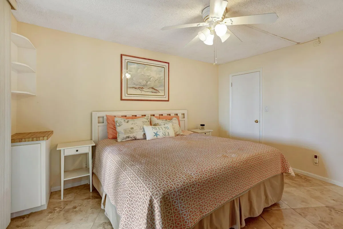  Unit 318 photo 31