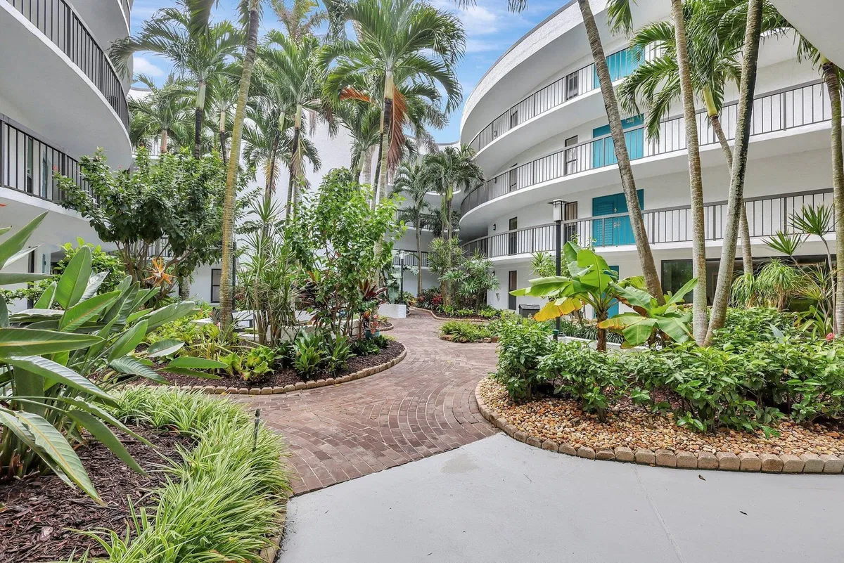  Unit 318 photo 61