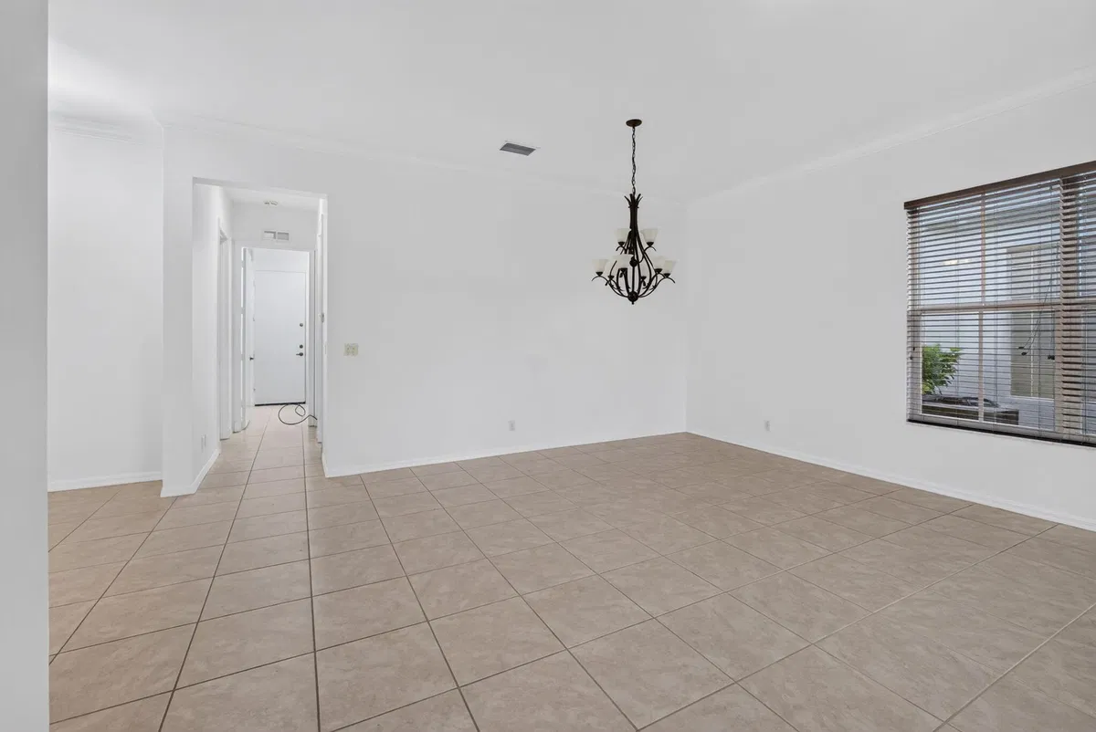 Residence photo 19