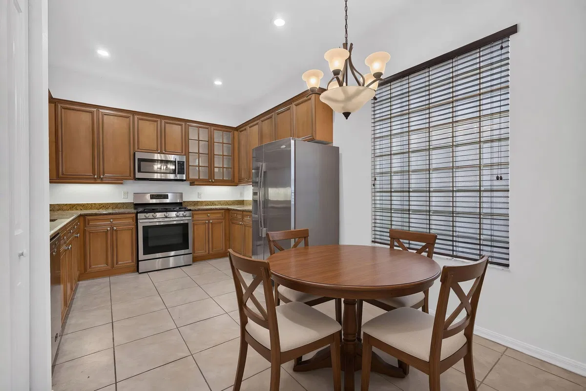  Residence photo 25