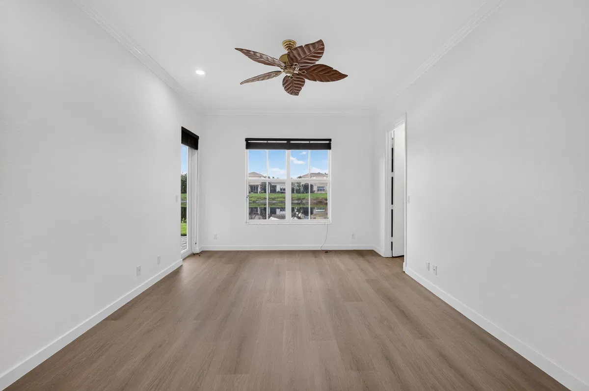  Residence photo 34