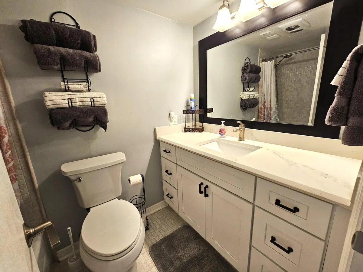 Unit 411 photo 31