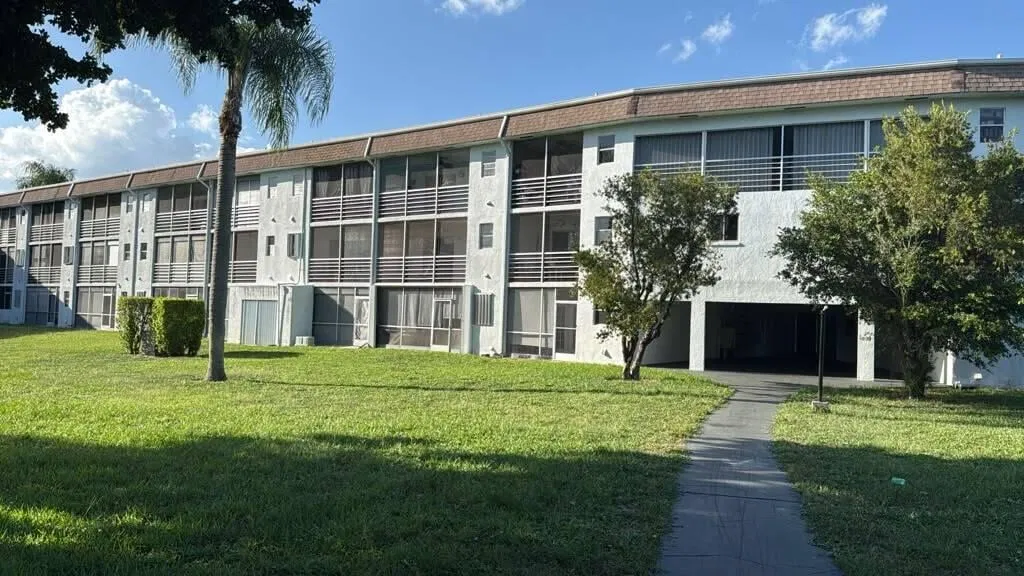 Unit 310 photo 25