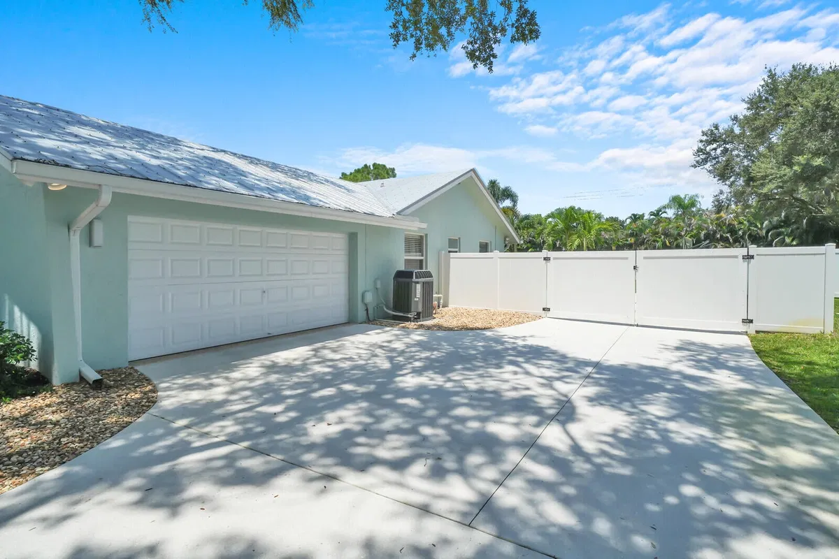 Residence photo 10
