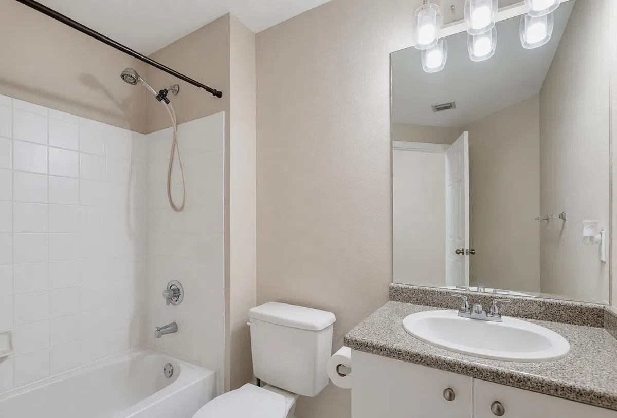 Unit 306 photo 16