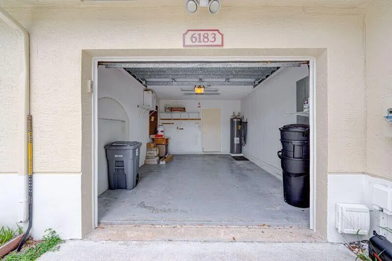 Residence photo 25