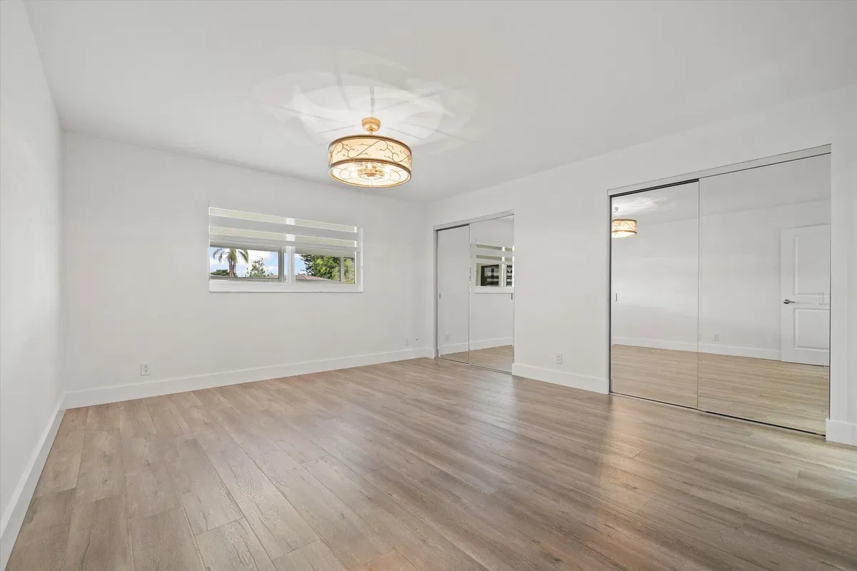 Residence photo 22