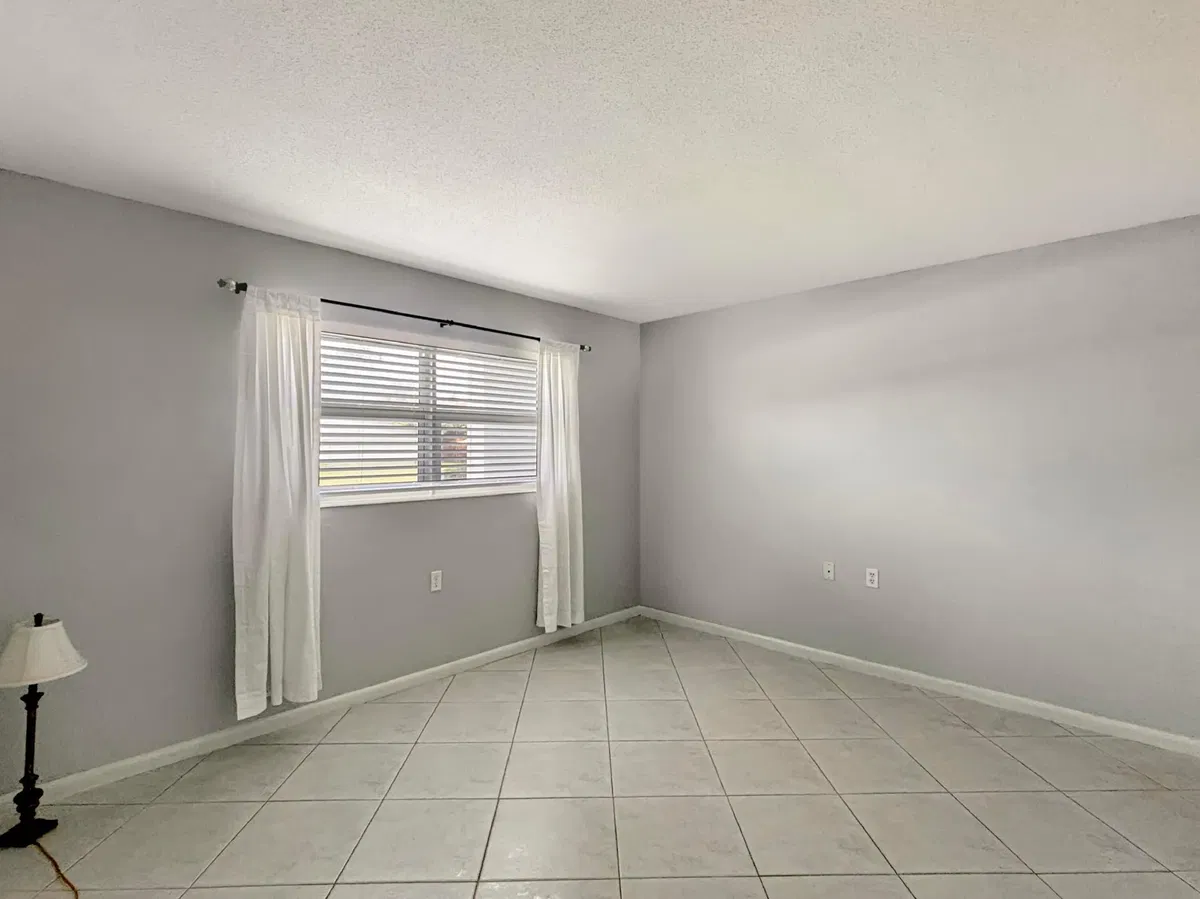 Unit 6 photo 16