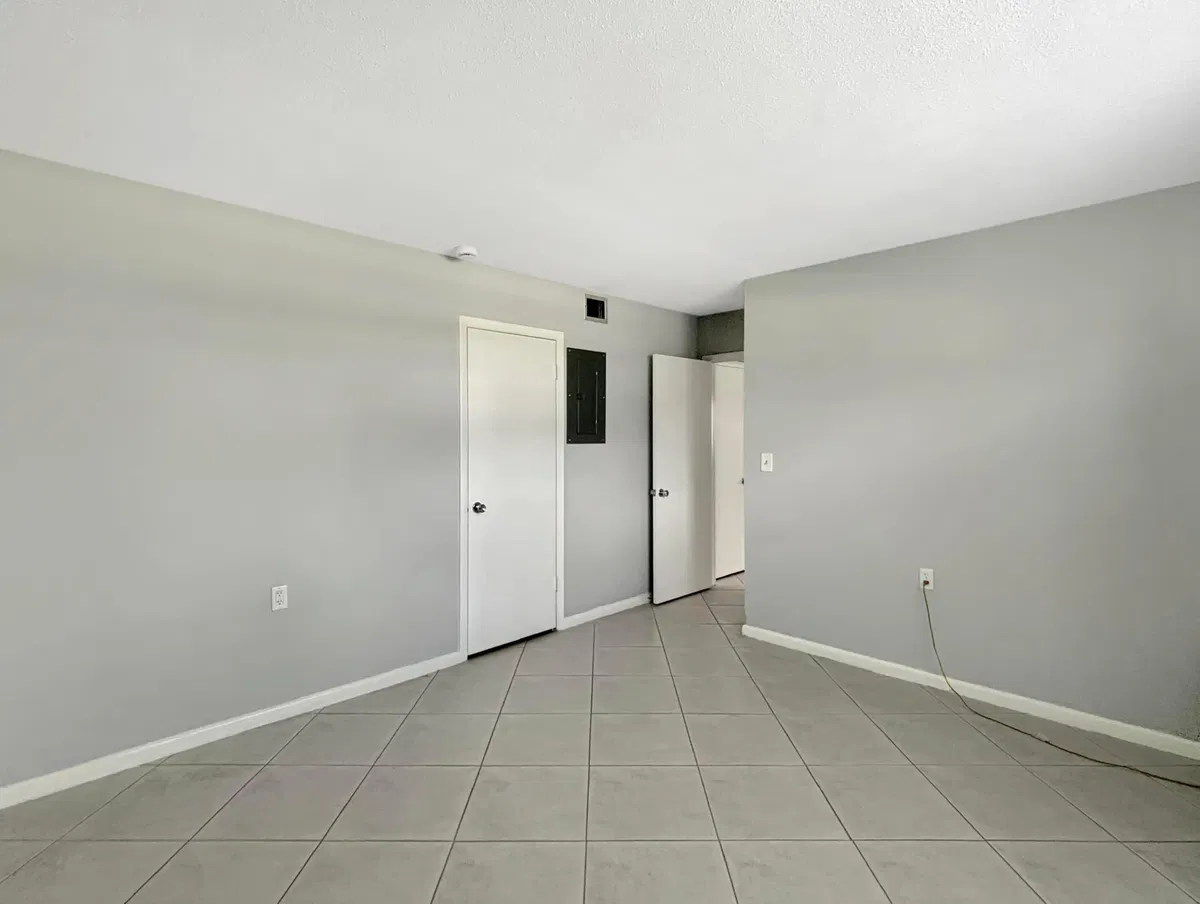 Unit 6 photo 19