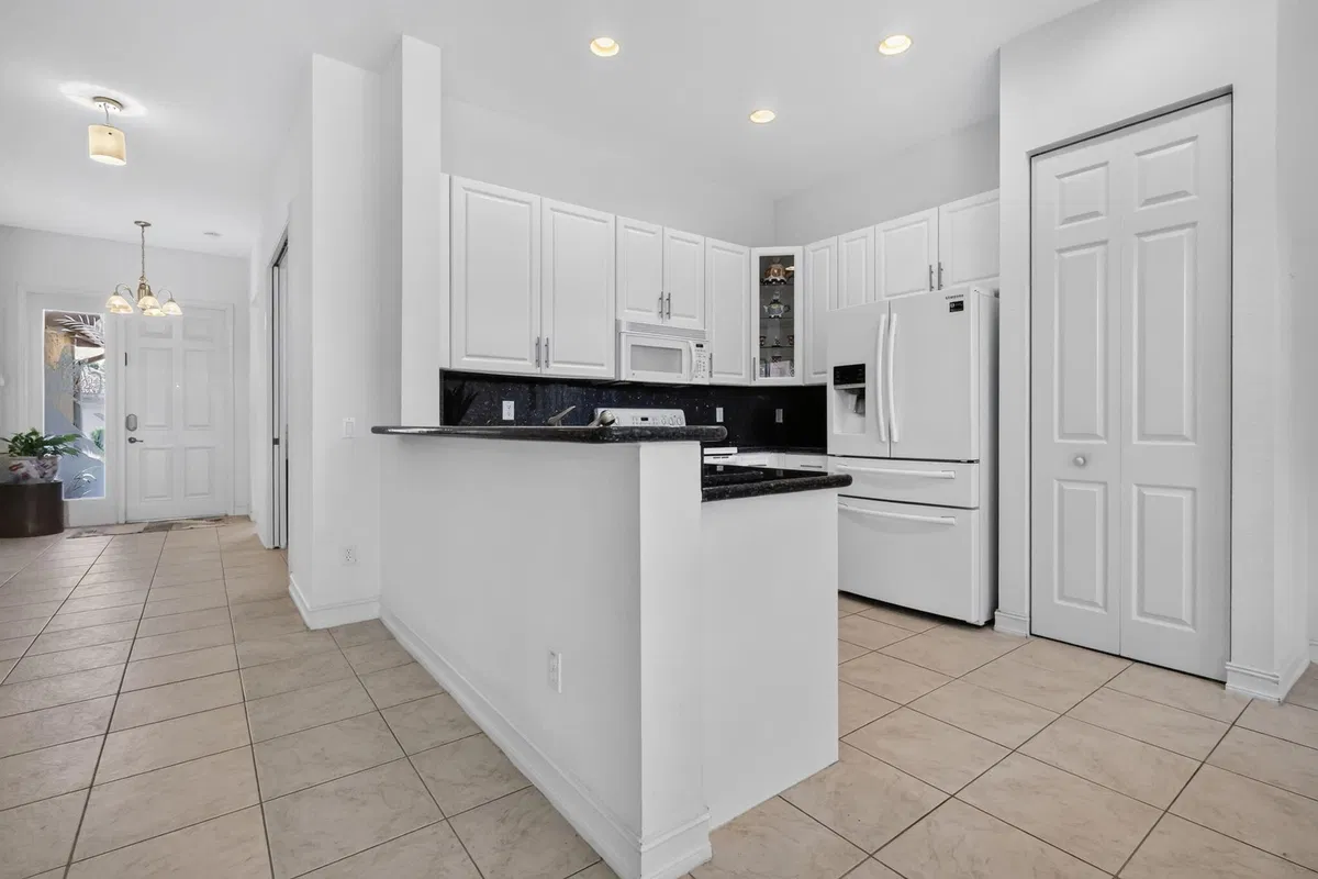 Residence photo 10