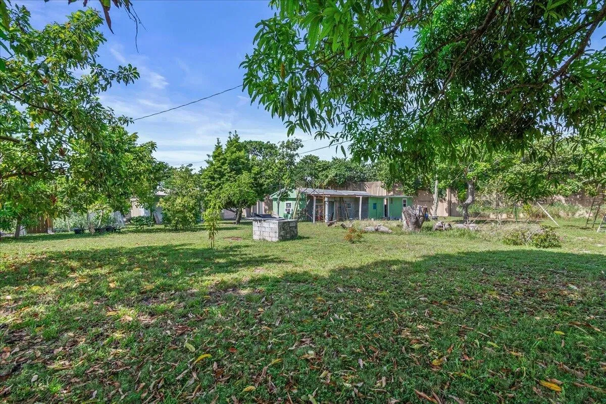 Residence photo 22