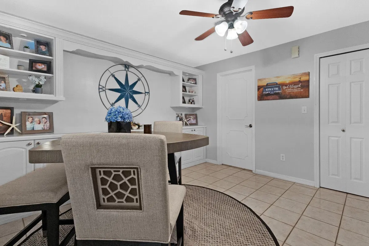 Residence photo 10
