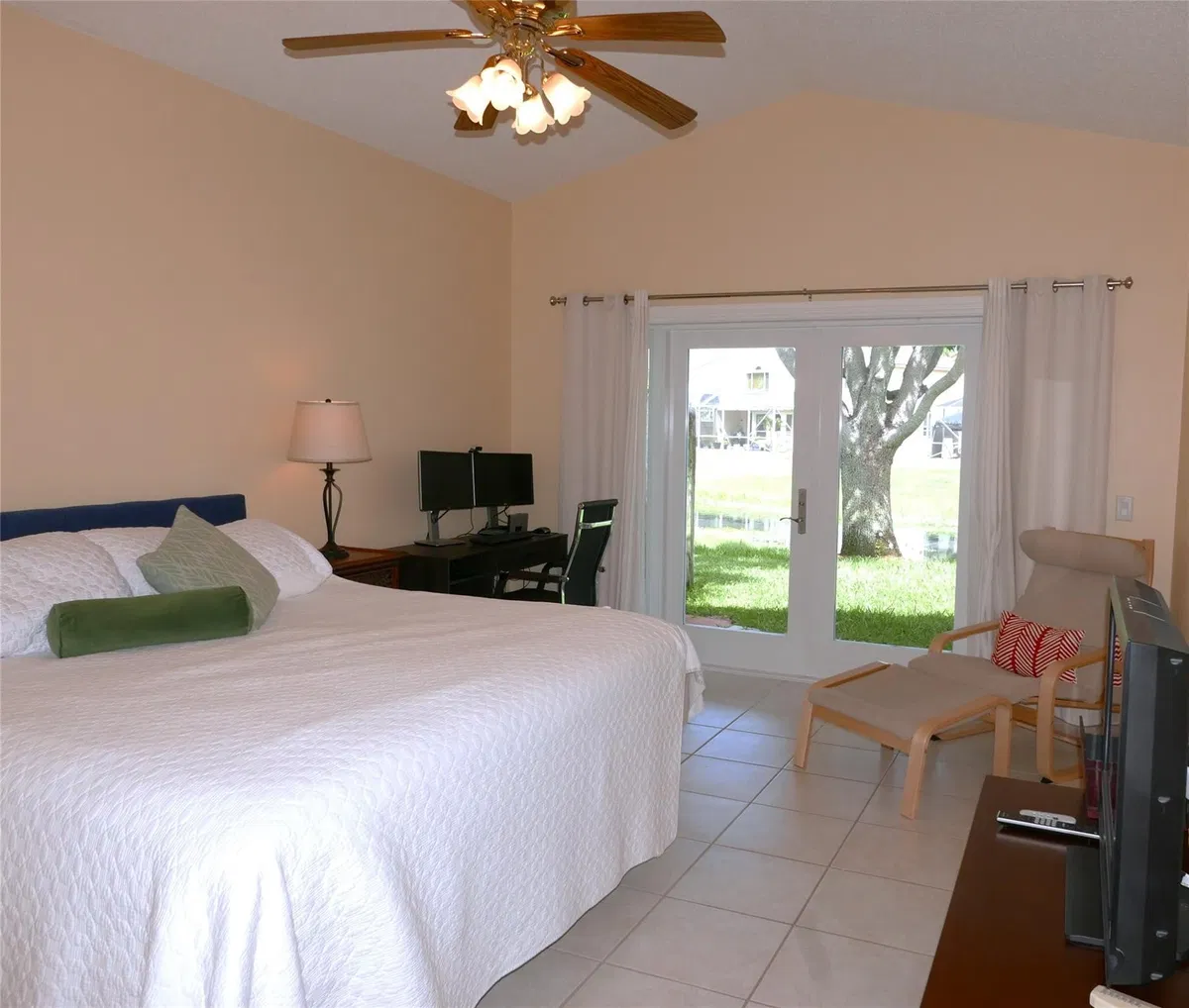 Residence photo 16